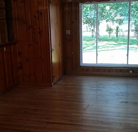 3rd image of 411 Kensington Pl