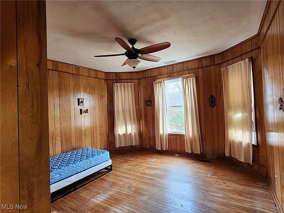 3rd image of 12114 McKinley Ave