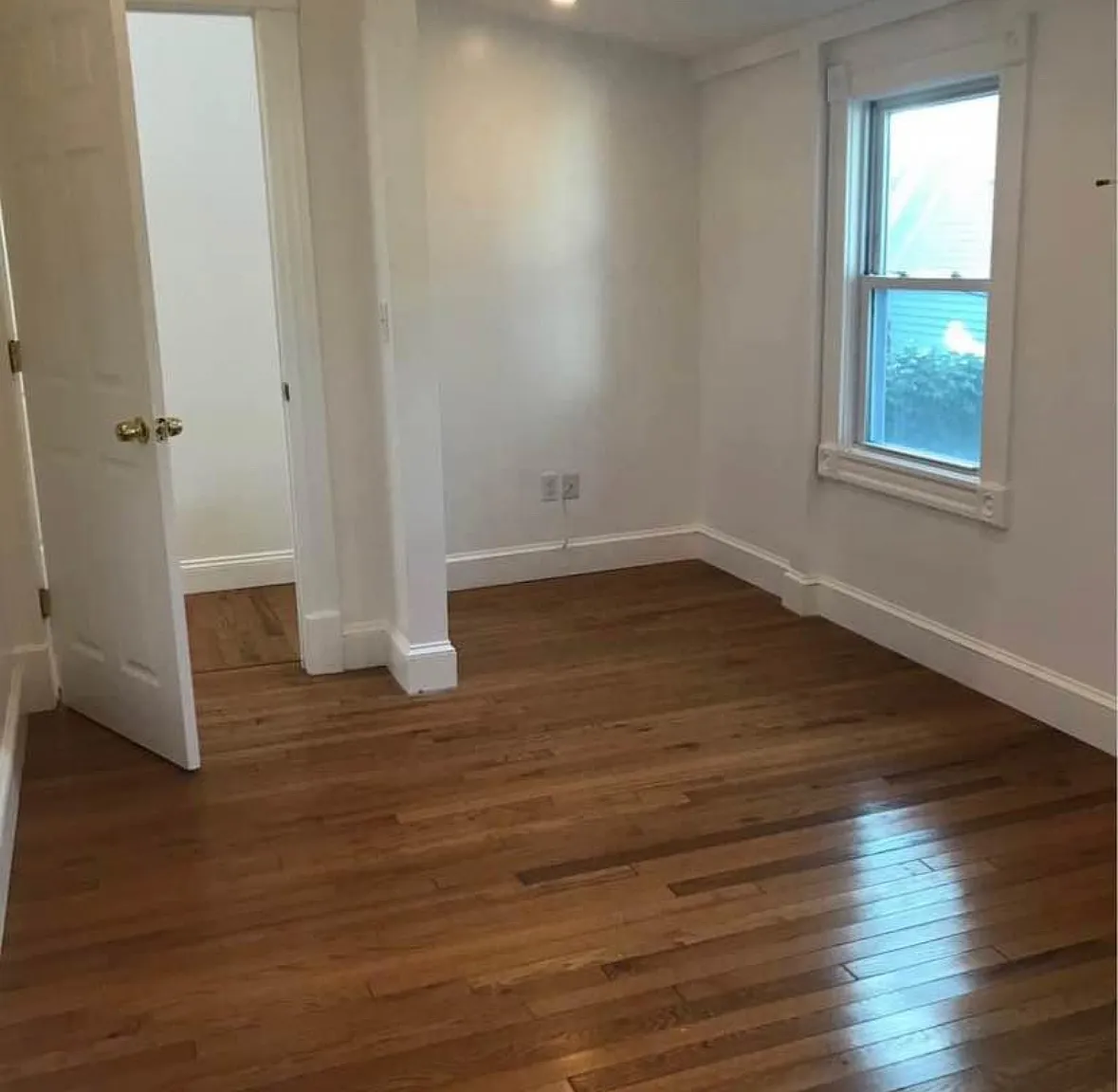 838 Winthrop Ave — Photo 4