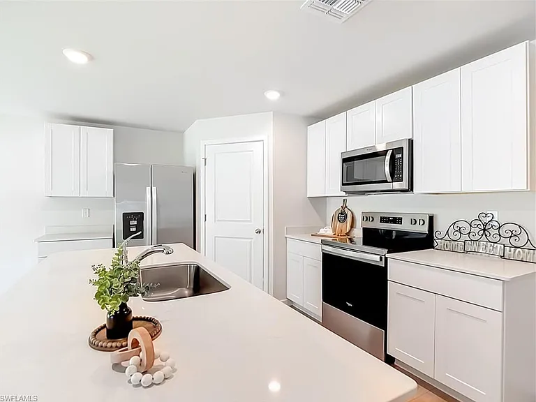14168 Hemingway Oaks Trl — Photo 2