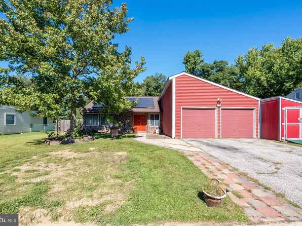 116 Eastmont Ln, Sicklerville, NJ 08081