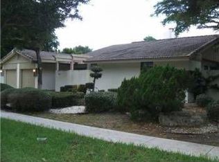 6663 S Grande Dr, Boca Raton, FL 33433