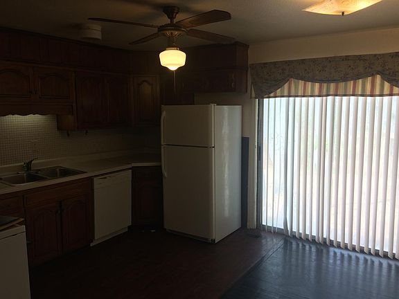 3rd image of 15209 White Ave