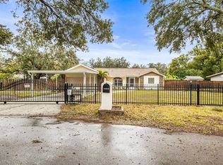 11615 Grove Ln, Seffner, FL 33584