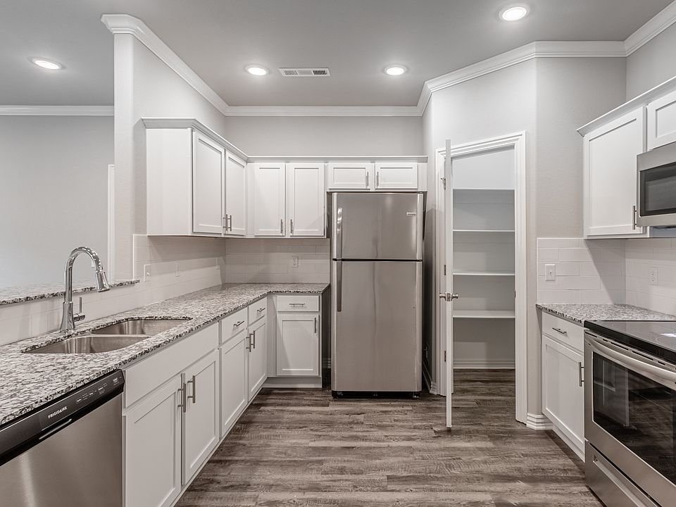 Summit Townhomes 26002721 W Kilimanjaro Way Rogers AR Zillow