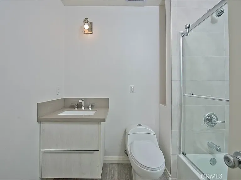 8839 Cedros Ave #2 — Photo 11