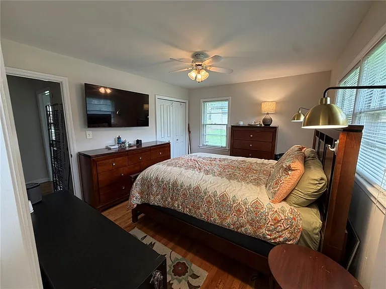 2465 Miriam Ln — Photo 8