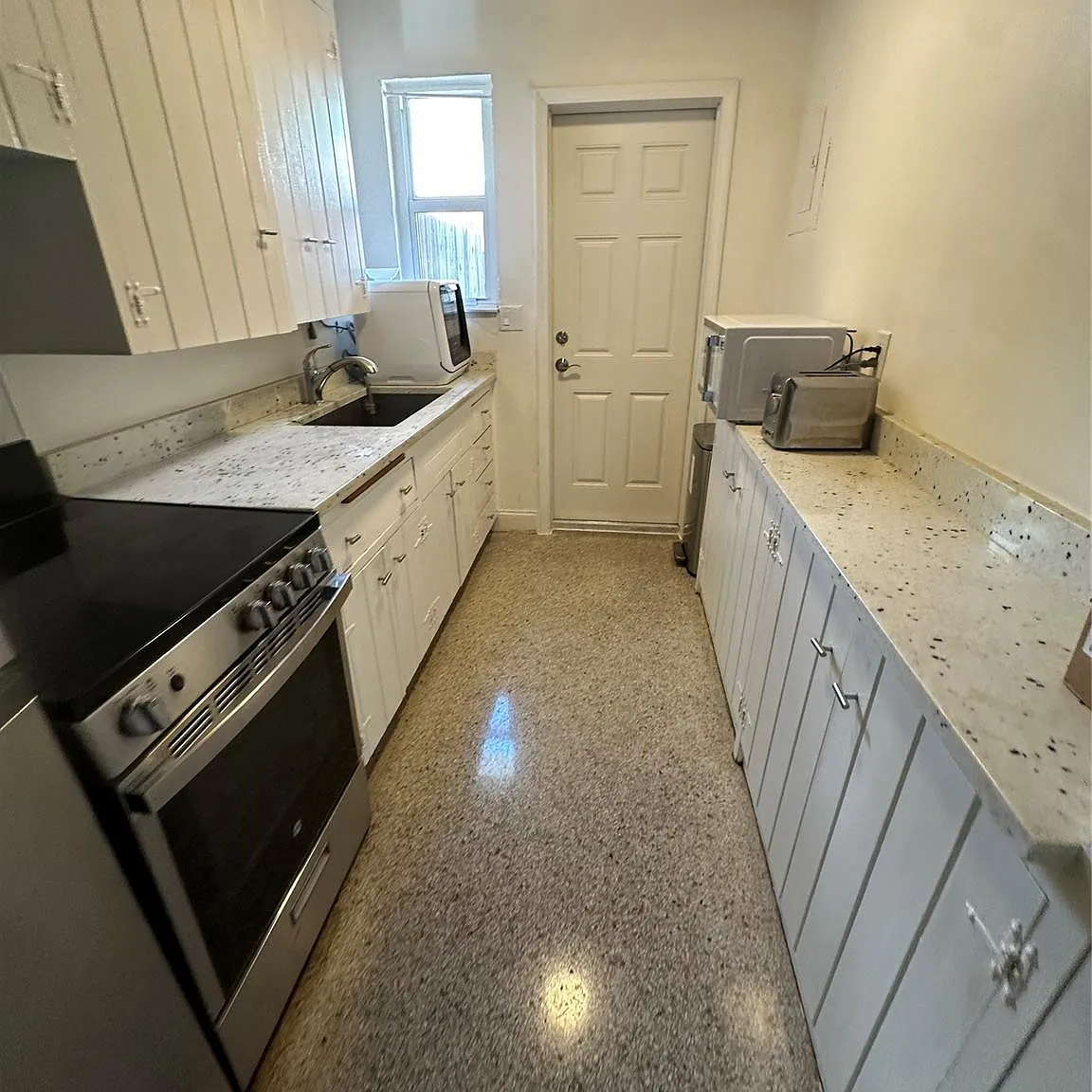 1 bed, 1.0 bath, 800 sqft, $2,500 — Photo 4