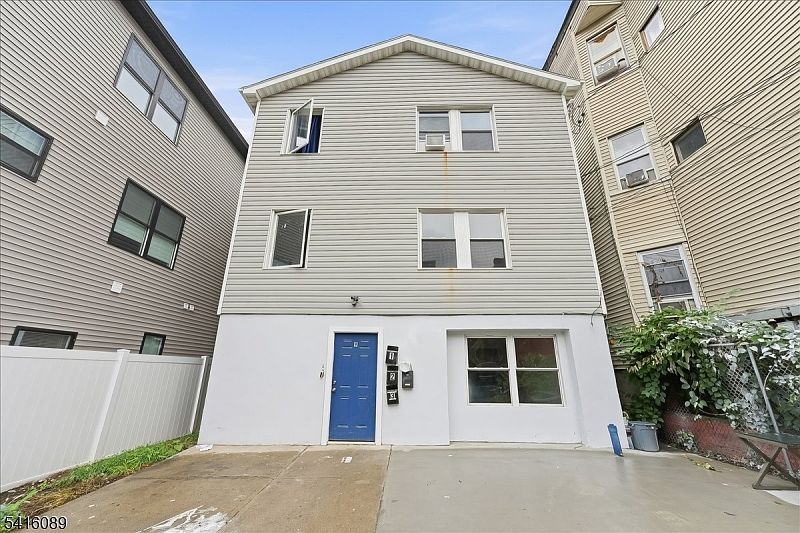 1st image of 9 Godwin Ave