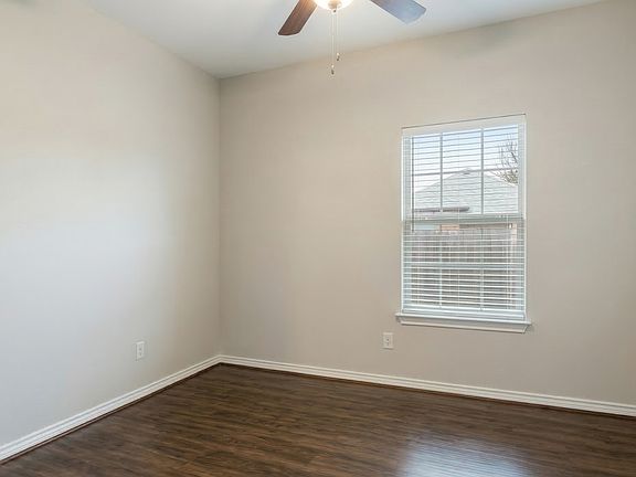 4th image of 207 Hartford Dr