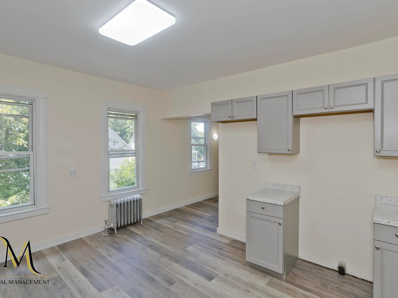 5 bed, 2500 sqft, $2,700 — Photo 4