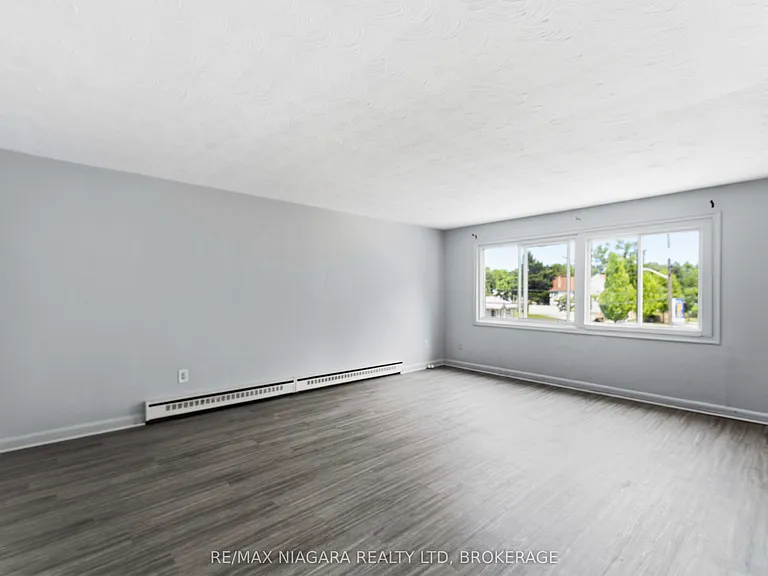 27 Main St #5 — Photo 10