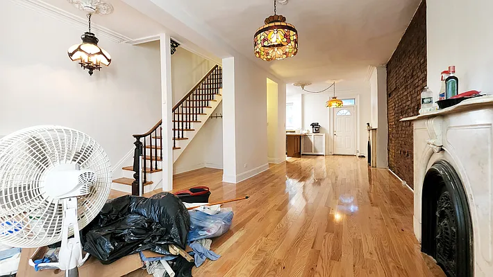 Rented by Voro New York | media 4