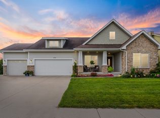 1203 Lynne Dr, Adel, IA 50003