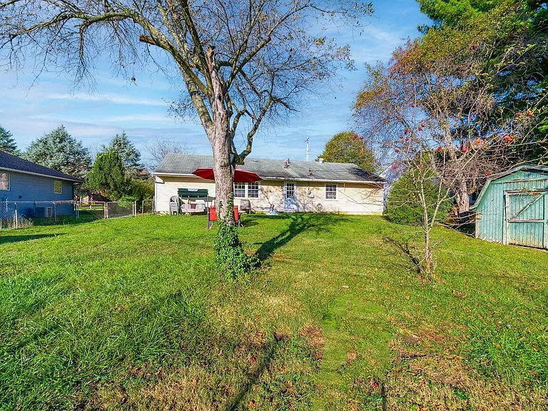 186 Stygler Rd N — Photo 32