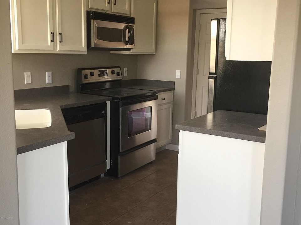 2nd image of 5855 N Kolb Rd Unit 10212