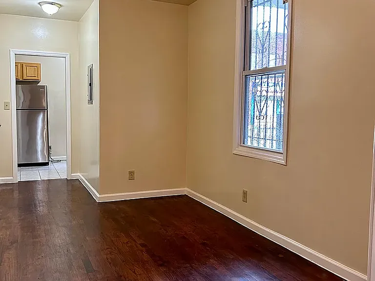 318 16th Ave #5L — Photo 3