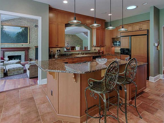 5th image of 5203 Rio Vista Ln
