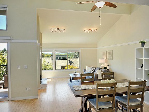 5th image of 10038 NE 115th Ln #A-4