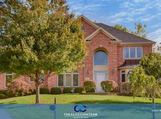 4 Potomac Ct, Bolingbrook, IL 60440