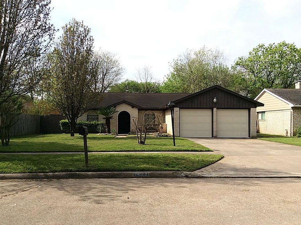 1st image of 12407 Fairpoint Dr