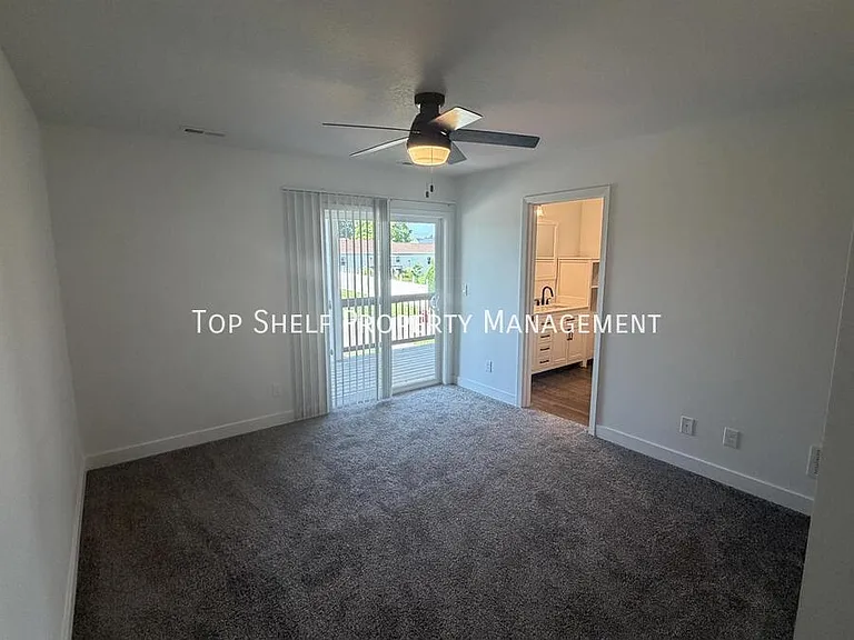 2103 Willis Ave — Photo 5