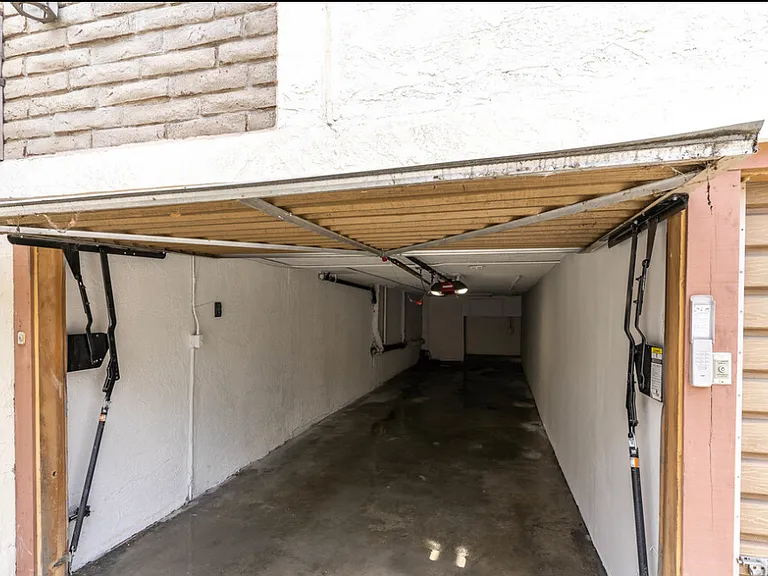 1532 Berkeley St #1 — Photo 14