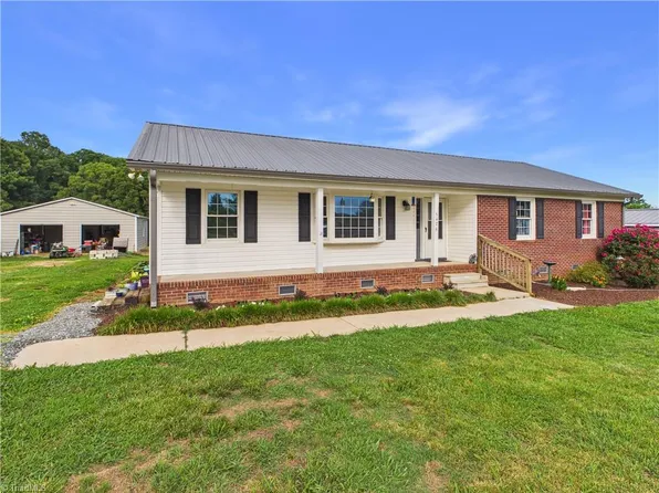 5476 Jesse Small Rd, Randleman, NC 27317