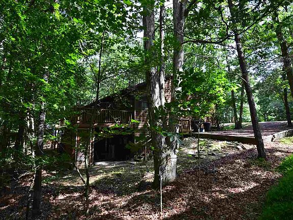 2nd image of 2908 Lanier Ln
