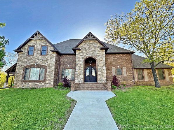 21149 S Highway View Dr, Tahlequah, OK 74464