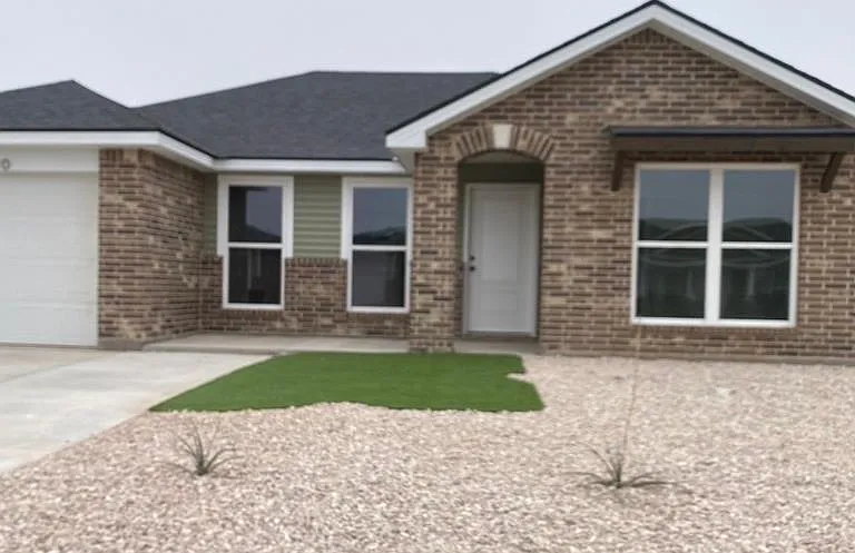2210 High Country Cir — Photo 1