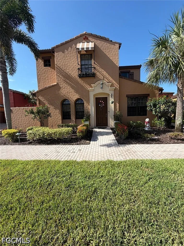 2 bed, 2.5 bath, 1674 sqft, $7,500 — Photo 1
