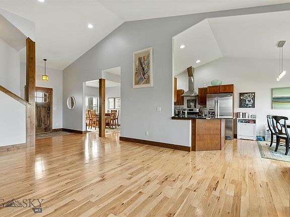 4th image of 3443 Parkway Ave
