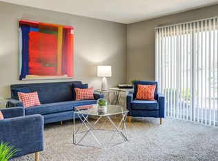 2050 Lakerun Ct #23-2337E, Maryland Heights, MO 63043