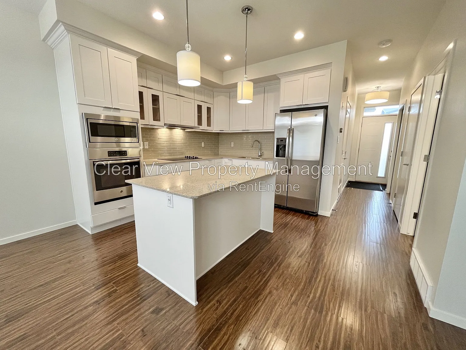 2 bed, 3.5 bath, 300 sqft, $2,049 — Photo 4