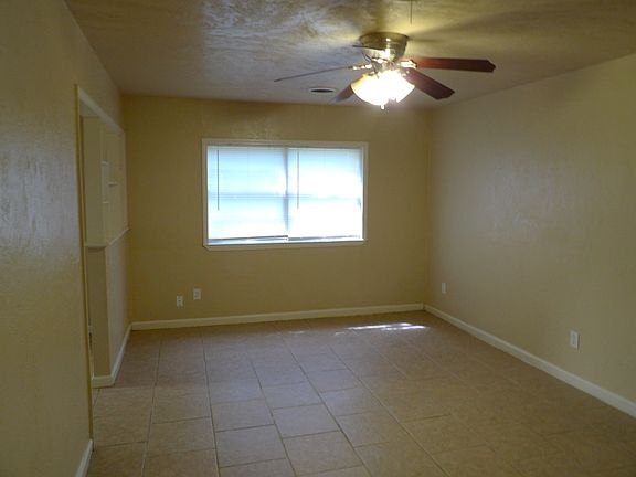 2nd image of 1033 SE Alta Ln
