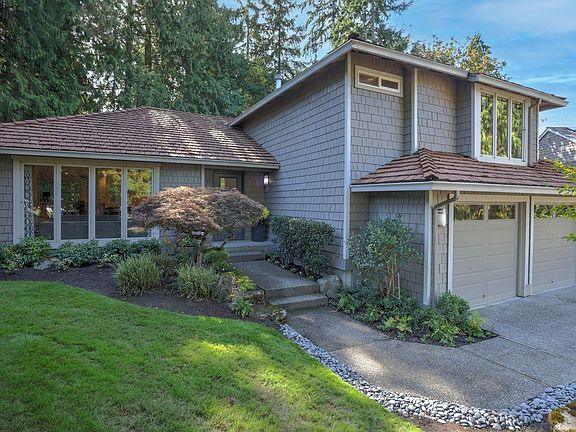 In this home in Timberline you will find unparalleled attention to detail and design. A home you won't want to miss!>