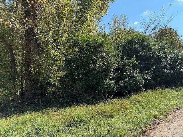 2nd image of 519 Old Ferry River Rd