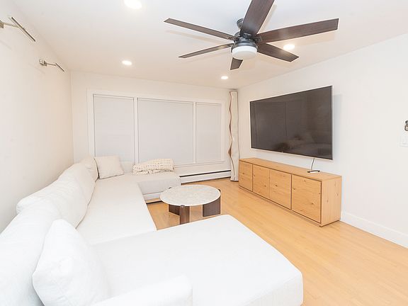 3rd image of 4030 N Mozart St APT 2N