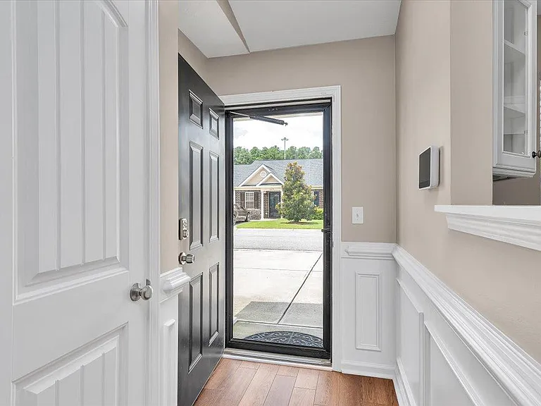 2678 York Dr — Photo 9