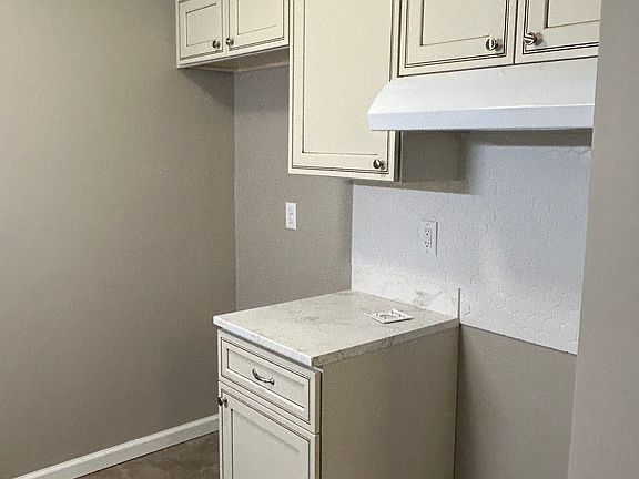 4th image of 5452 Dunmore Dr