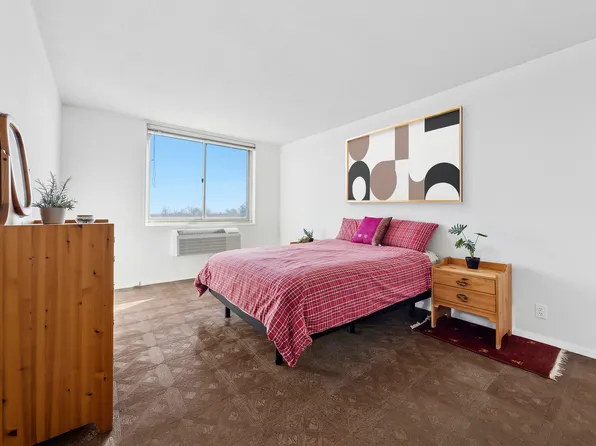 118-18 Union Turnpike image 5 of 8