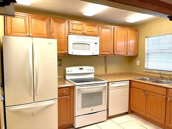 3rd image of 2533 Country Club Dr #A126