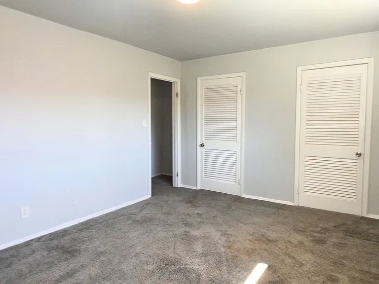 Pembroke Pines Apartments — Photo 35