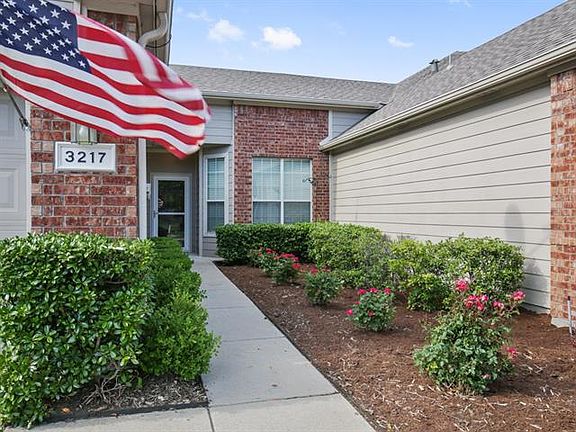 2nd image of 3217 Tarrant Ln