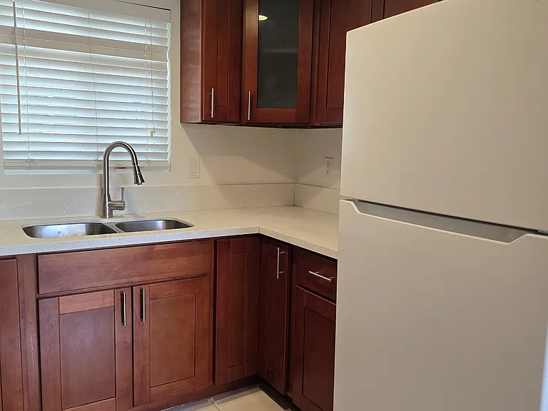 217 N Monterey St #2 — Photo 5