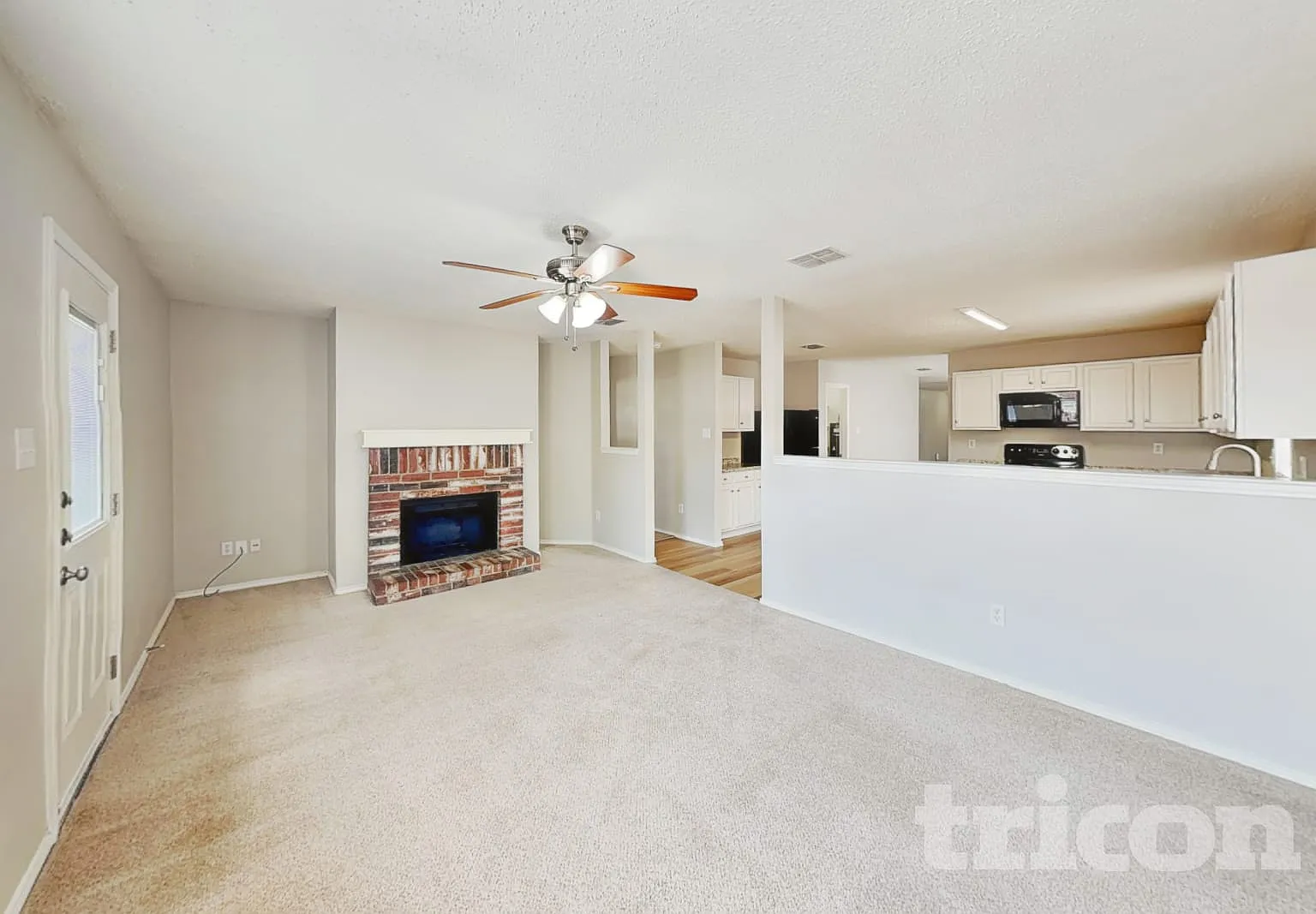 3032 Cesareo Grand Prairie TX — Photo 2