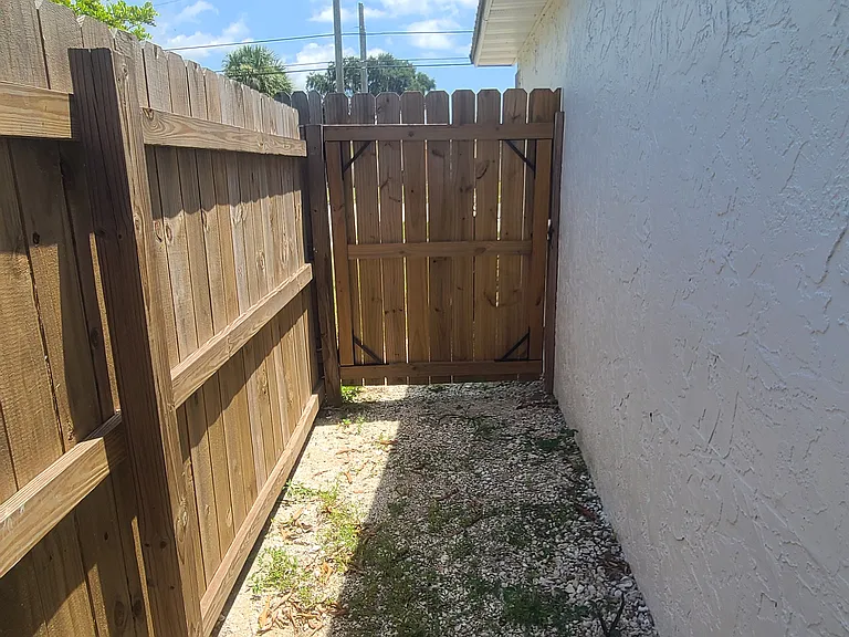1815 N Banana River Dr — Photo 48