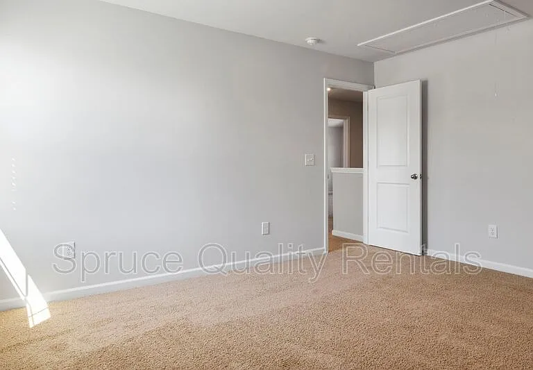 112 Saddlehorse Ln — Photo 16