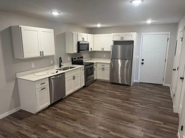 St. Lawerence, 105 Saint Lawrence St #1, Decorah, IA 52101